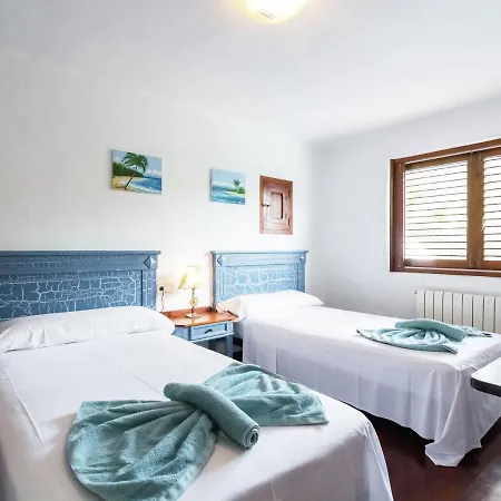 Cozy In With Private Pool * Santa Eularia des Riu