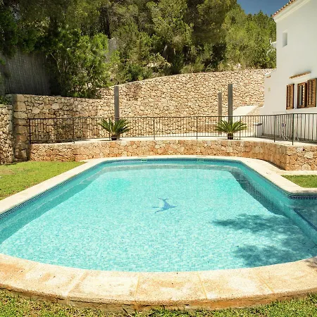 Cozy In With Private Pool Holiday home